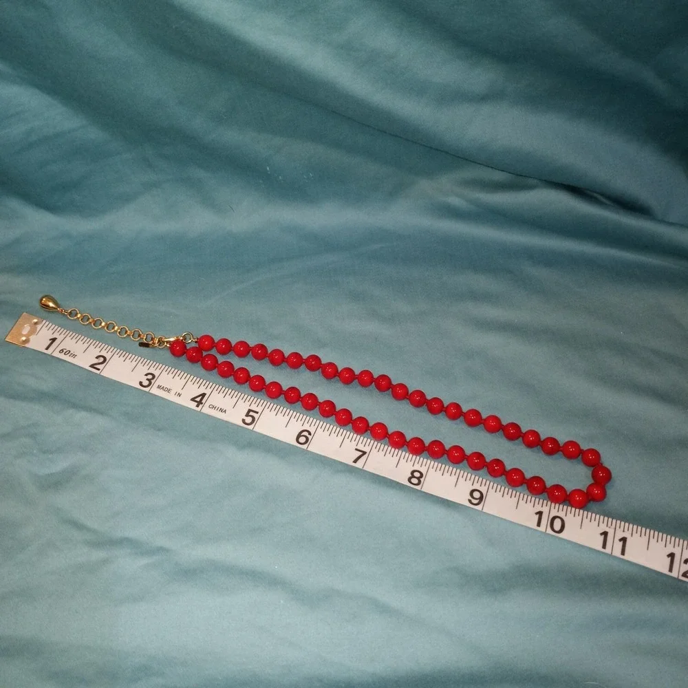 Monet vintage necklace